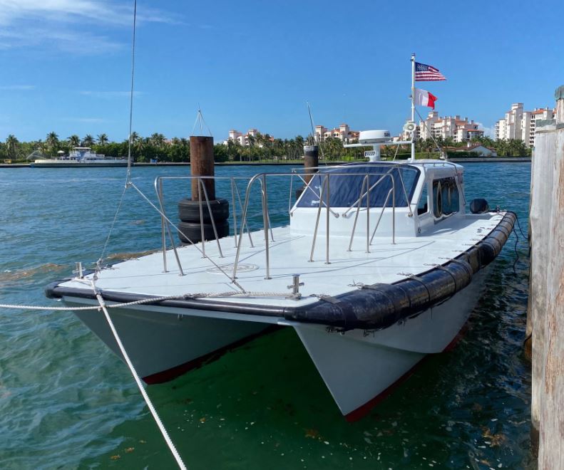 Défenses de Vedettes Ocean 3 - Pilotine Catamaran Biscayne Bay Pilots USA - Chantiers Compmillennia