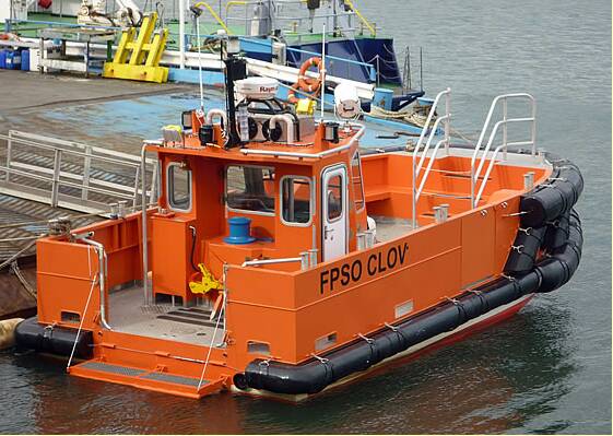 Défenses de Vedettes Ocean 3 - Workboat FPSO Clov - Proue pour Boat Landing  02